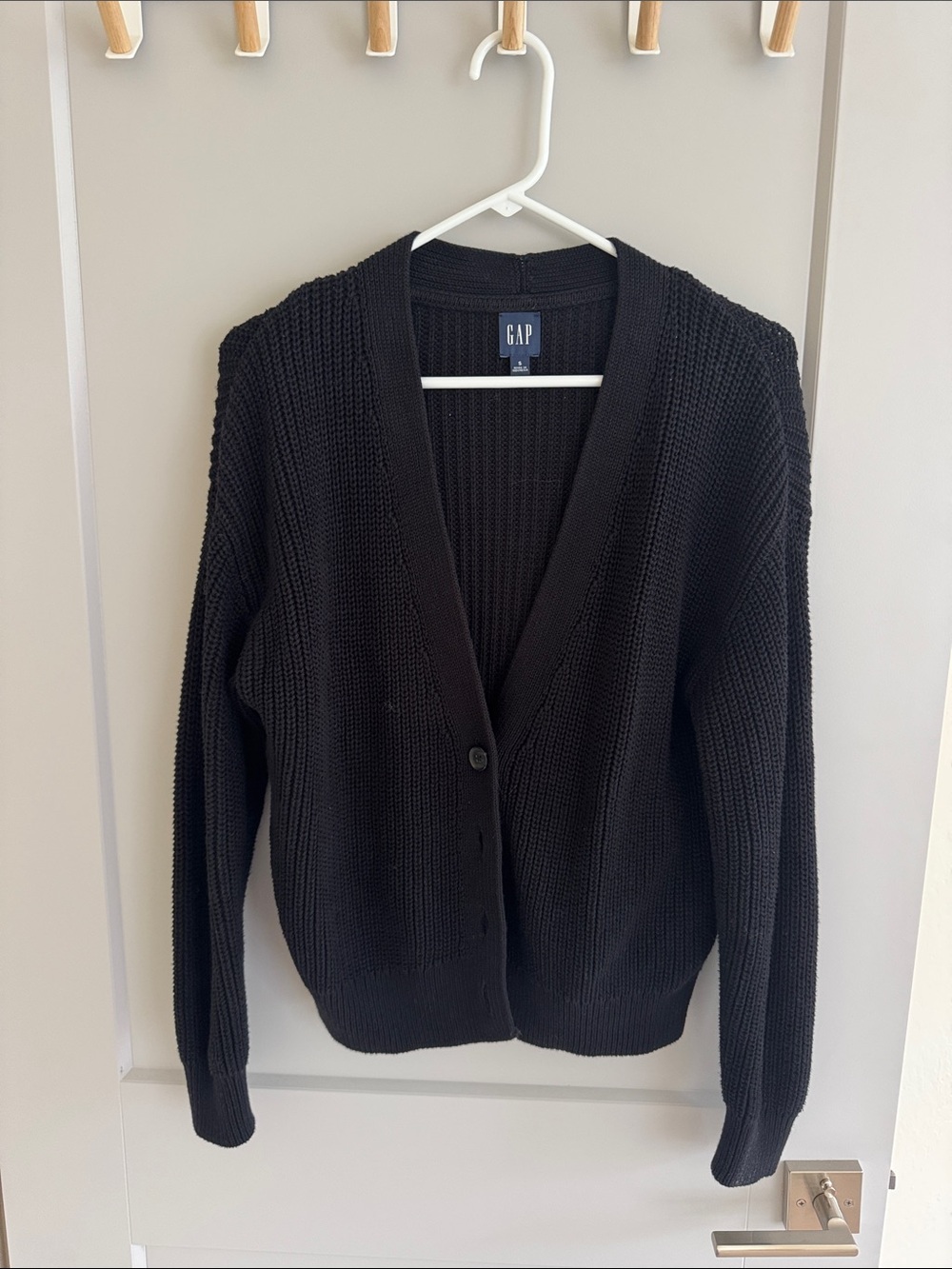 GAP Women's Black Knit Button-Front Cardigan